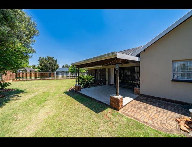 3 BEDROOM HOUSE FOR SALE IN PARKRAND